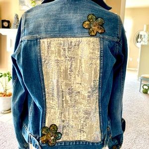 W🤩W  Eddie Bauer stretch denim jacket with FASHION FORWARD ADD ONS